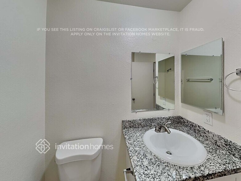 Building Photo - 2864 W Allens Peak Dr