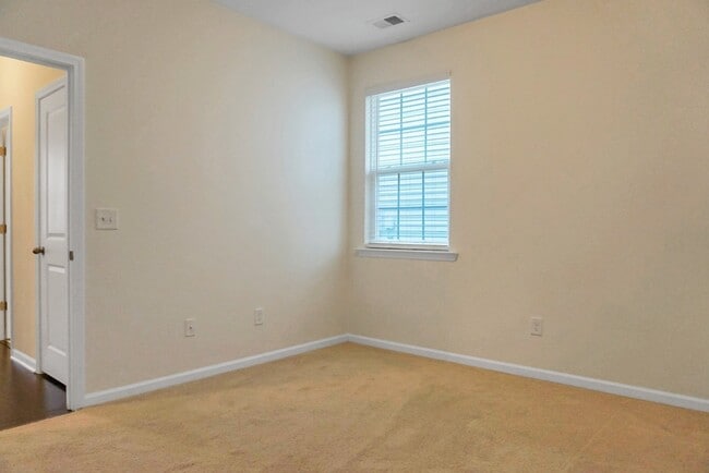 Building Photo - Remarkable 3 BR/ 2 BA Home With Solar Panels