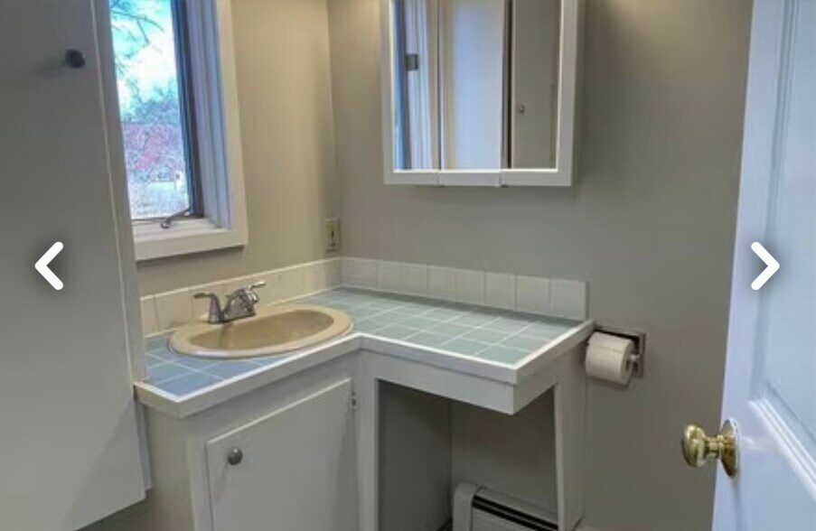 Building Photo - 73 Chambers Ave