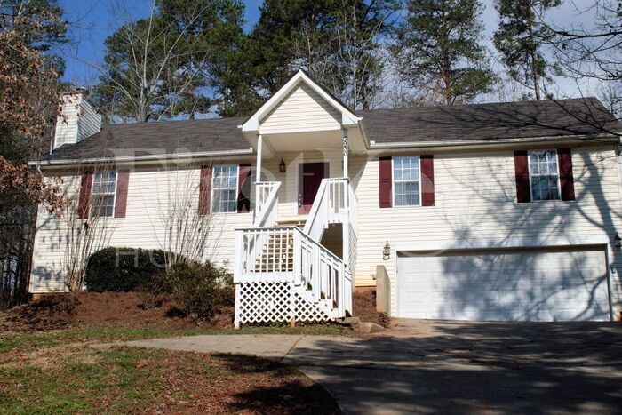 Primary Photo - 3930 Pine Tree Ln