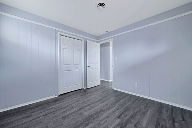 Building Photo - 2137 Toni St