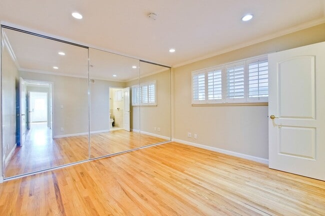 Building Photo - Stylish San Jose Home and Private Yard