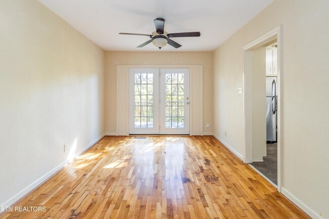 Building Photo - 602 Lookout Ct SE