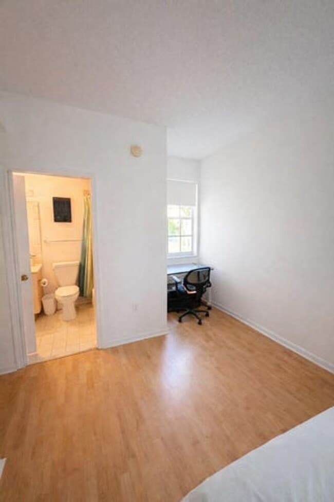 Building Photo - 4083 Crystal Lake Dr