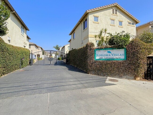 Building Photo - 12445 Sonoma Dr