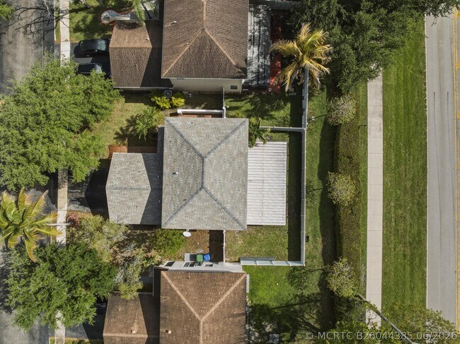 Building Photo - 310 NW 207th Way