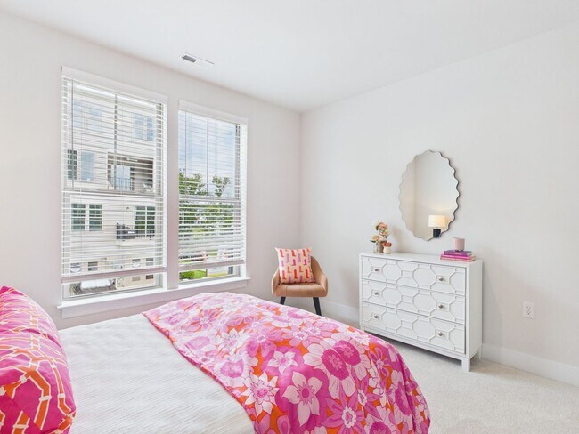 Building Photo - 6801 Cosby Vlg Ter
