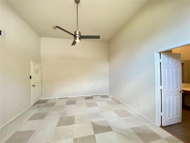 Building Photo - 1420 Hudspeth Dr