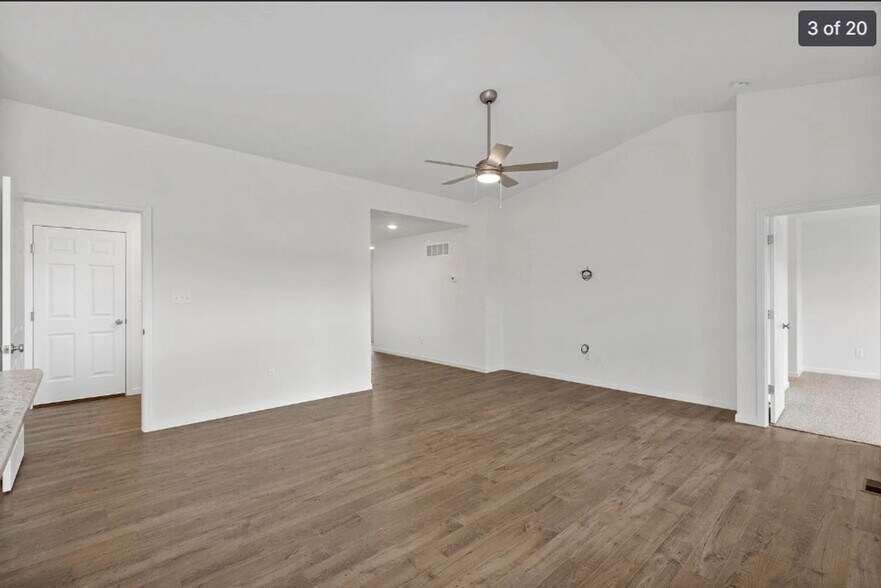 Building Photo - 443 Sweetgrass Dr