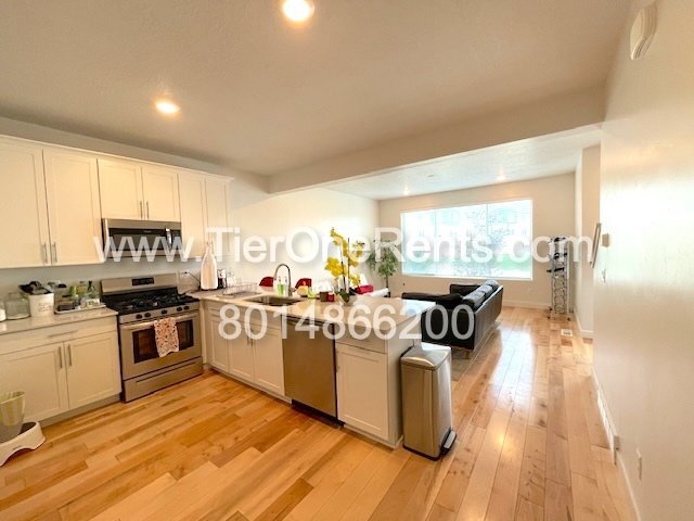 Building Photo - This property offers a NO DEPOSIT option a...