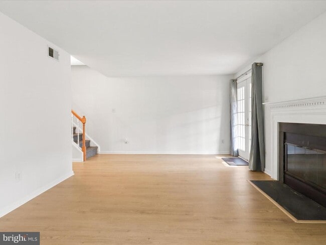 Building Photo - 6751 Cardinal Woods Ct
