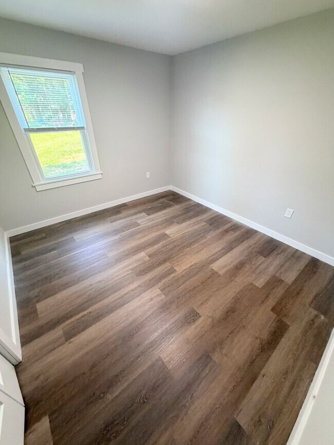 Building Photo - 4801 Boonsboro Rd