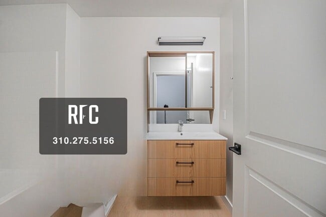 Building Photo - Welcome to the Gramercy