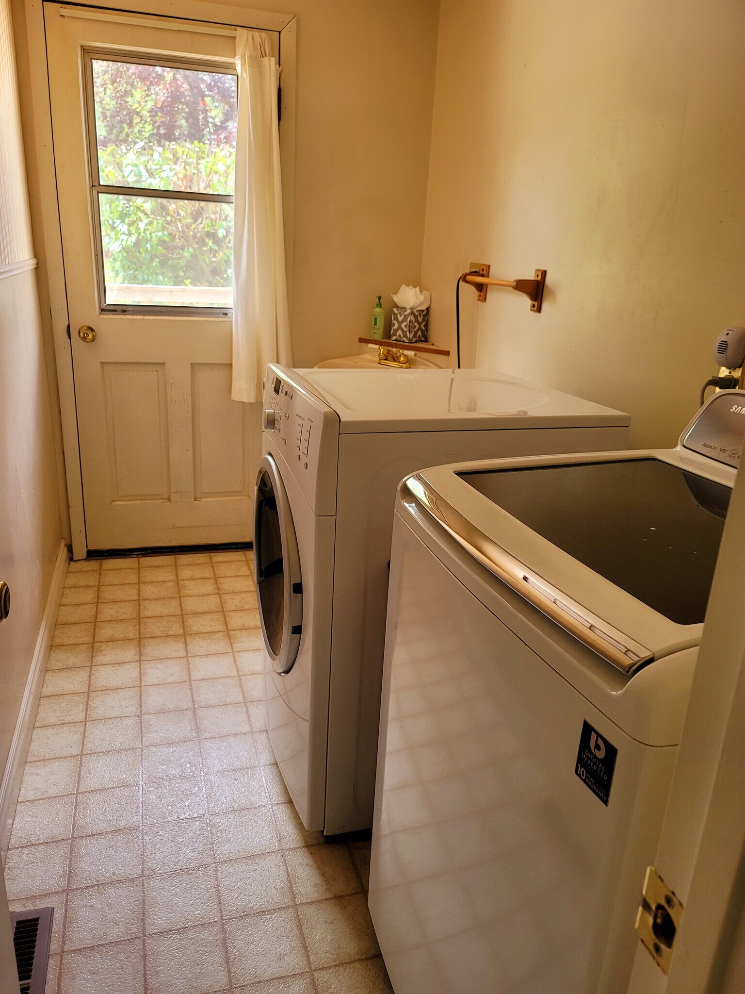 Building Photo - 11071 SE 242nd Ave