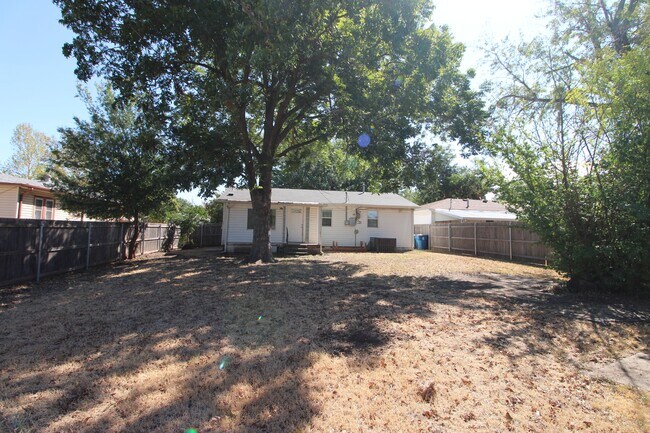 Building Photo - 59 Shirley Ln