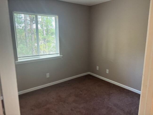 Building Photo - 2 BEDROOM 1 BATH CONDO AT MYRTLE GREENS 3r...