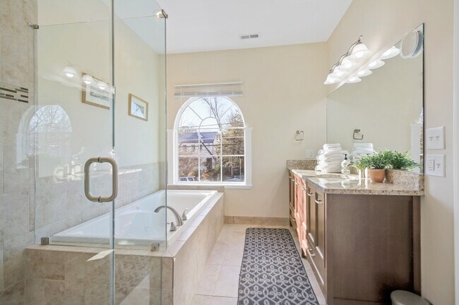 Building Photo - 624 U.S. 29-SI ID1395358P