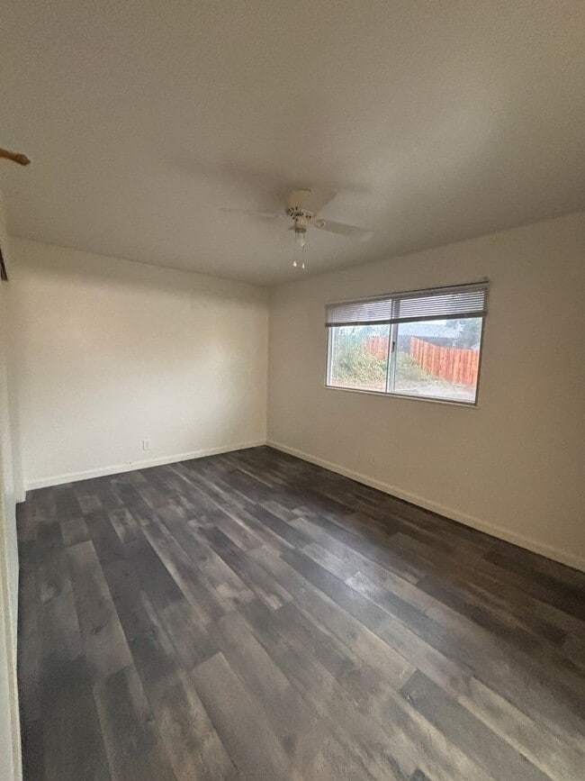 Building Photo - $500.00 Off Move In Special! East Roseville, Sierra Gardens 3 Bedroom, 2 Bathroom, 2 Car Garage, ...