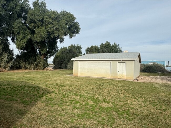 Building Photo - 10044 Kent Rd