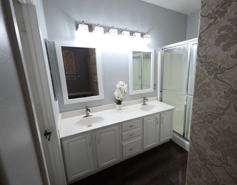 Building Photo - 17004 W Halifax Ln