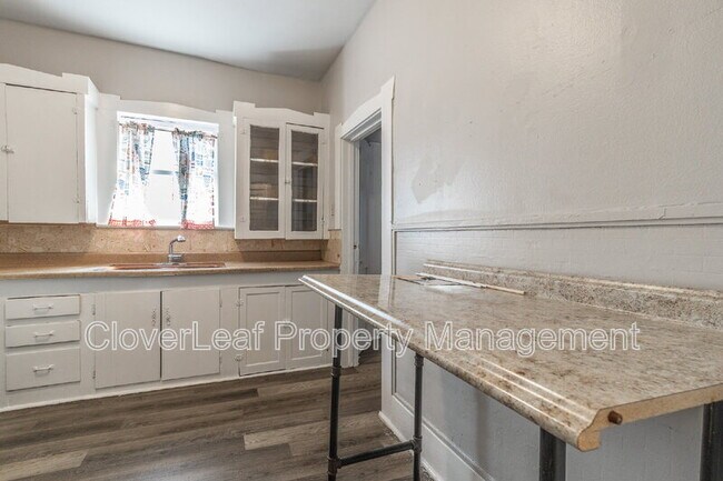 Building Photo - 226 Mc Laughlin Ave