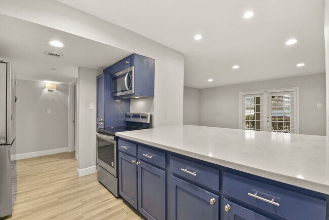 Building Photo - 12633 Memorial Dr