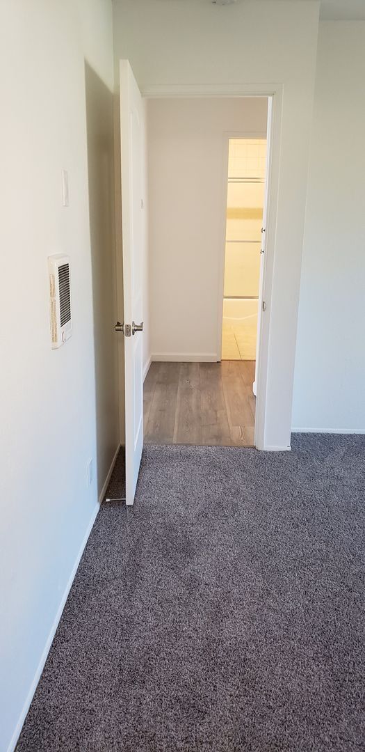 Building Photo - 1 Month Free Rent!!Renovated La Mesa Village 2BR/2BA Condo
