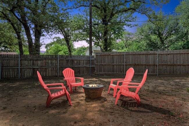 Building Photo - 4252 McComas Rd