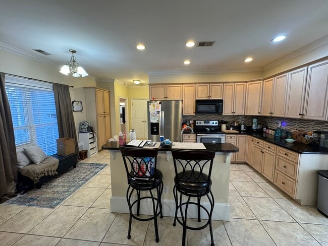 Building Photo - 3BR Beauty on the Eastside!