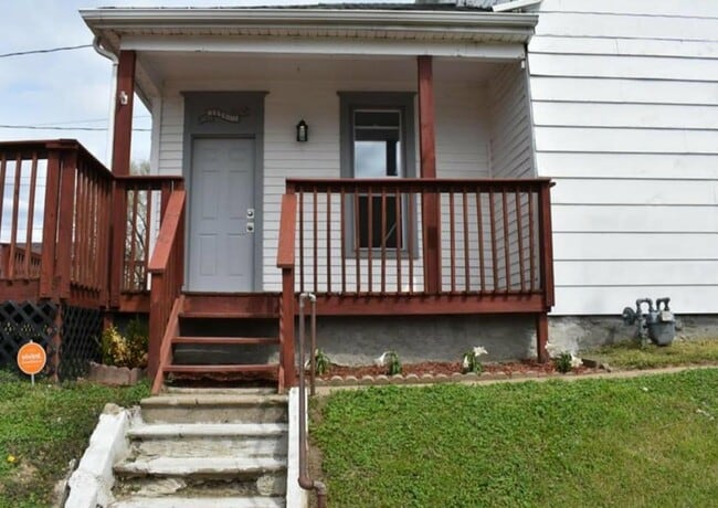 Building Photo - 2001 Mitchell Ave