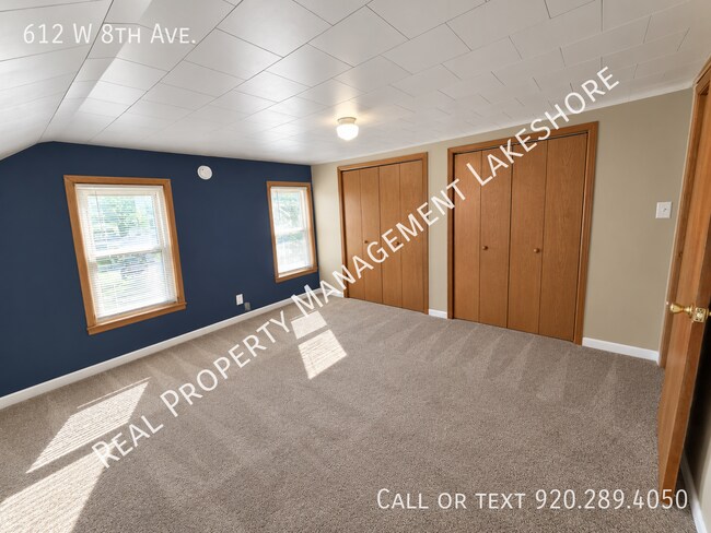 Building Photo - 612 W 8th Ave