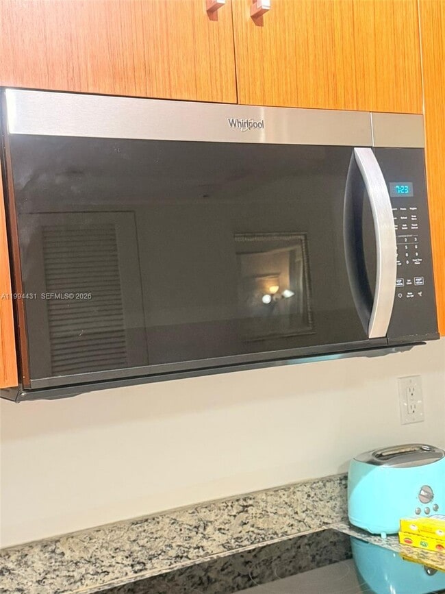 Building Photo - 10275 Collins Ave