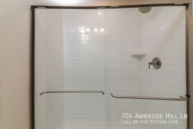 Building Photo - 704 Ambrose Hl Ln