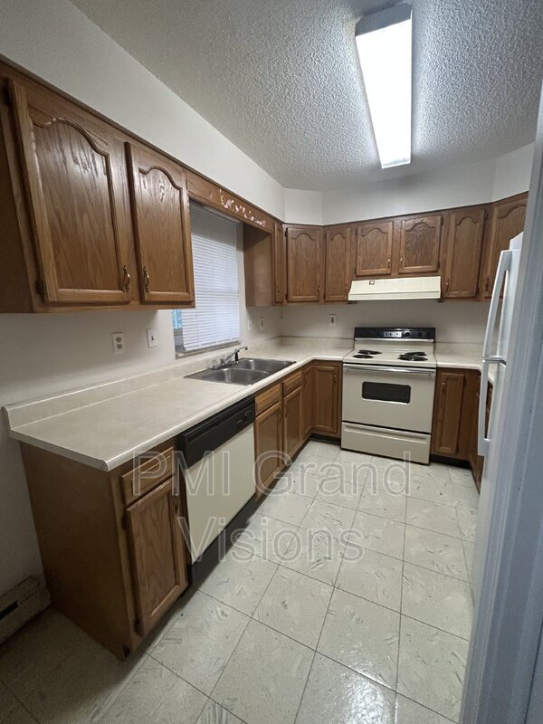 Building Photo - 1305 18th St