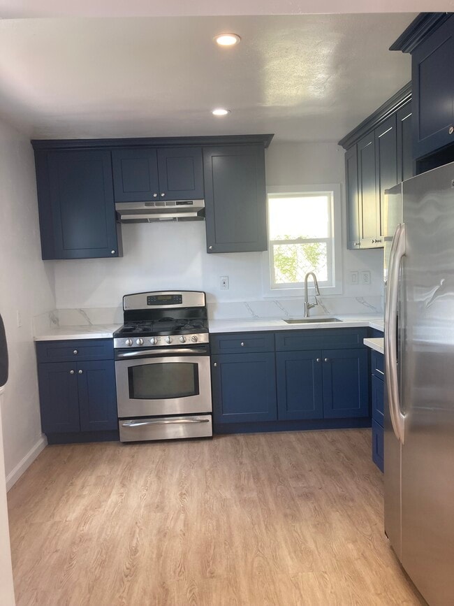 Building Photo - 10847 Hesby St