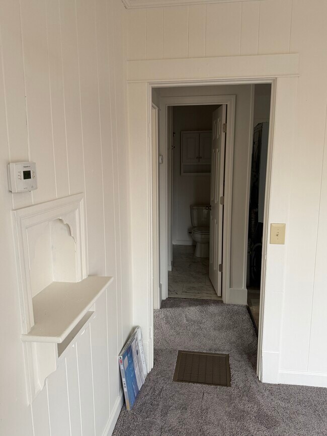 Building Photo - 716 Park Lane