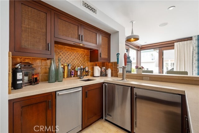 Building Photo - 126 4th St
