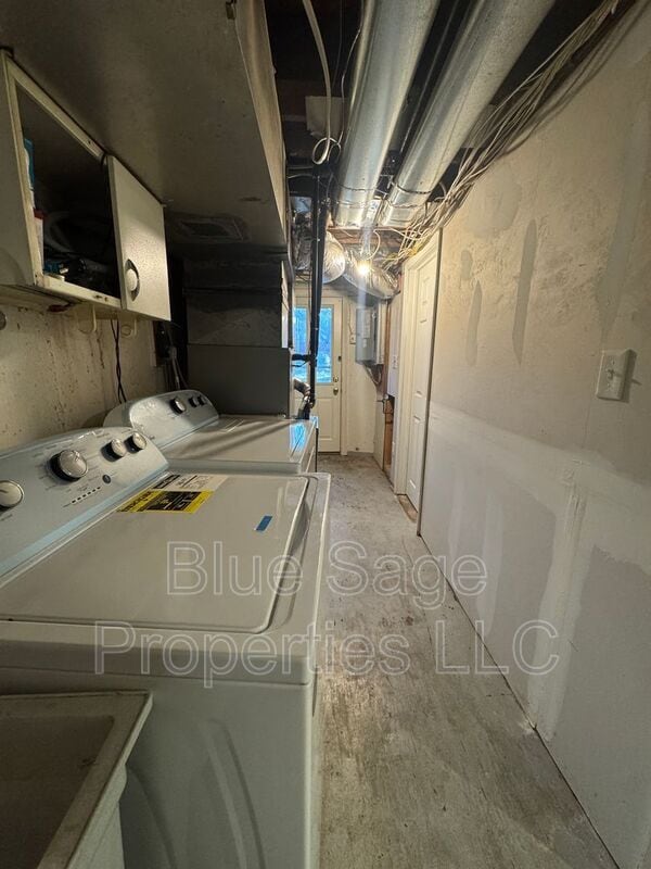 Building Photo - 279 Westpark Ln