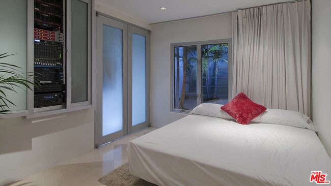 Building Photo - 1466 Bel Air Rd