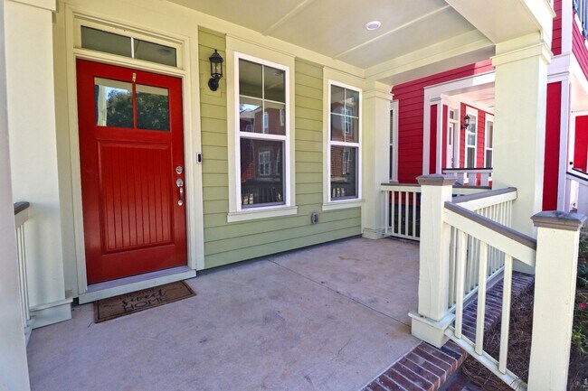 Building Photo - 307 Saint Anns Alley