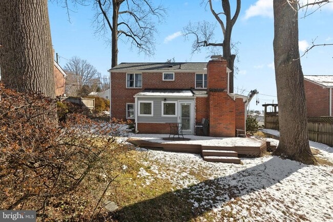 Building Photo - 1611 Ballard St