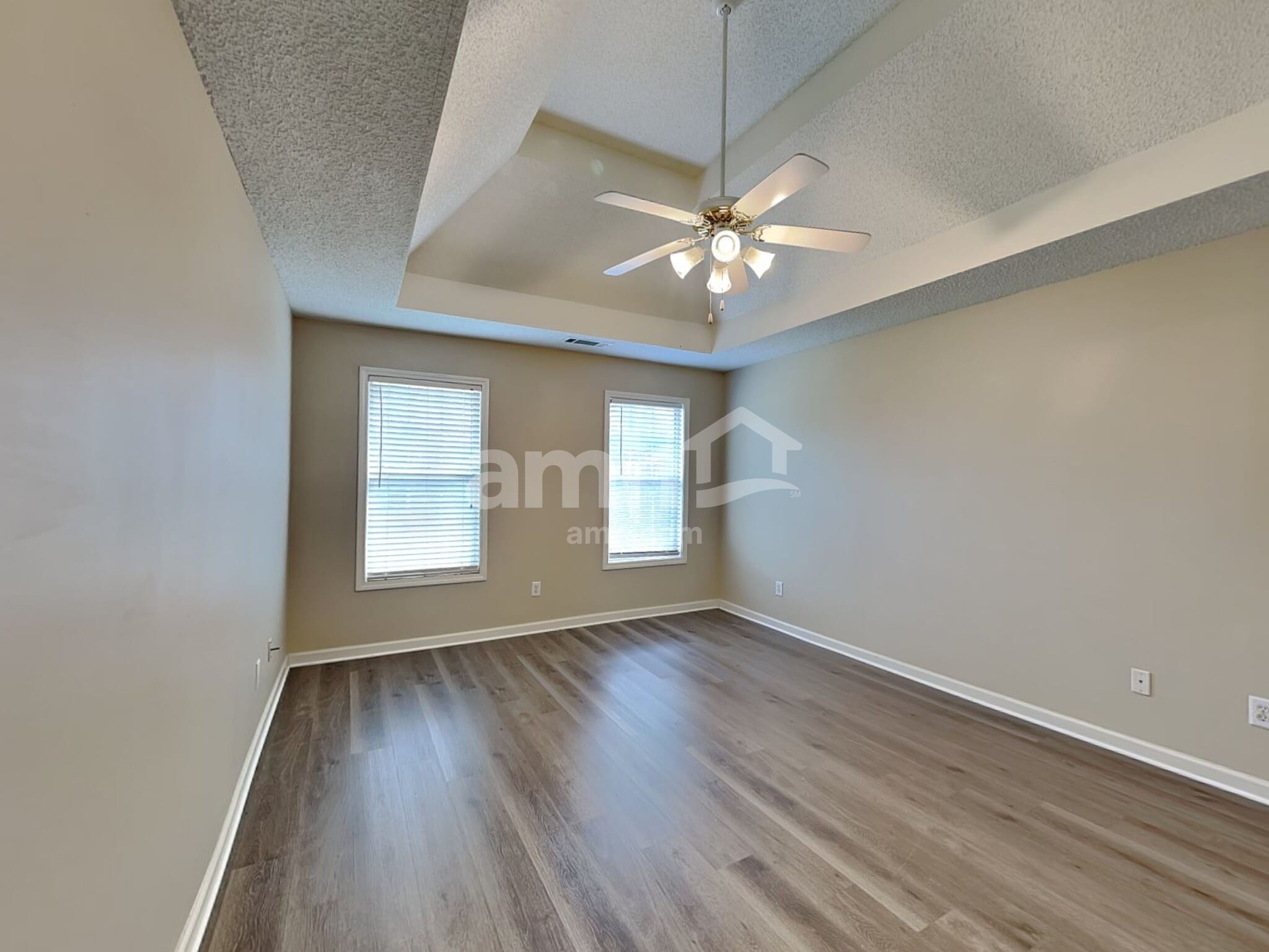 Building Photo - 811 Karie Dr