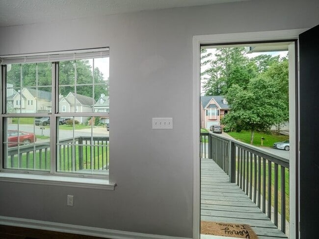 Building Photo - 2707 Sanibel Ln SE