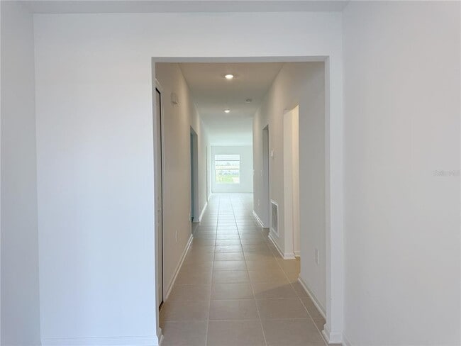 Building Photo - 2358 McKinley Dr