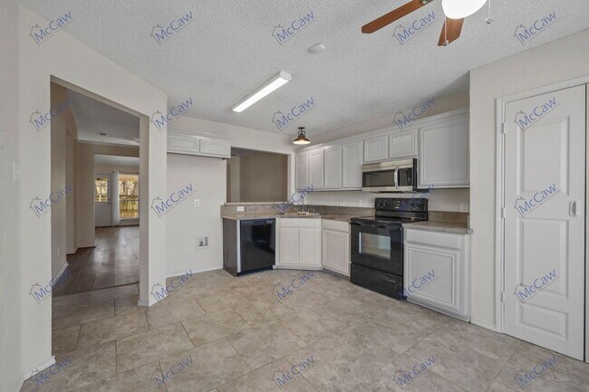Building Photo - 5719 Colebrook Trail