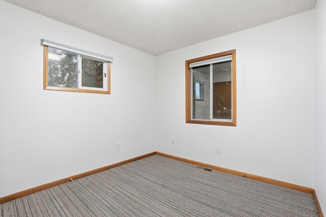 Building Photo - 688 W Kolby Ct