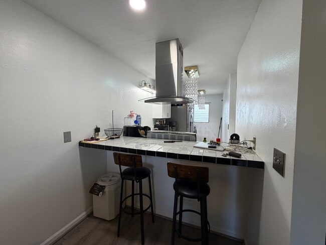 Building Photo - 2-Bedroom Condo in Central Waipahu Available February 2026