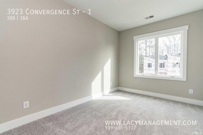 Building Photo - 3923 Convergence St