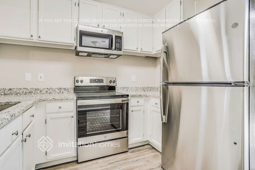 Building Photo - 3234 River Mist Cove