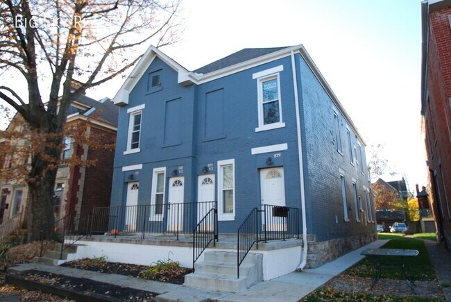 Building Photo - 879 Oak St